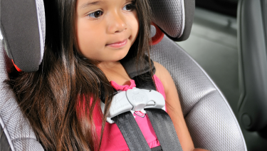 forward facing car seat little girl