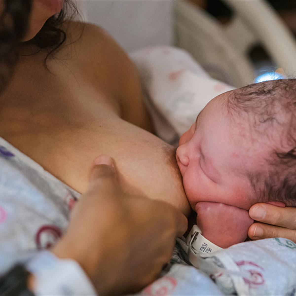 A Breastfeeding Checklist: Are You Nursing Correctly? 