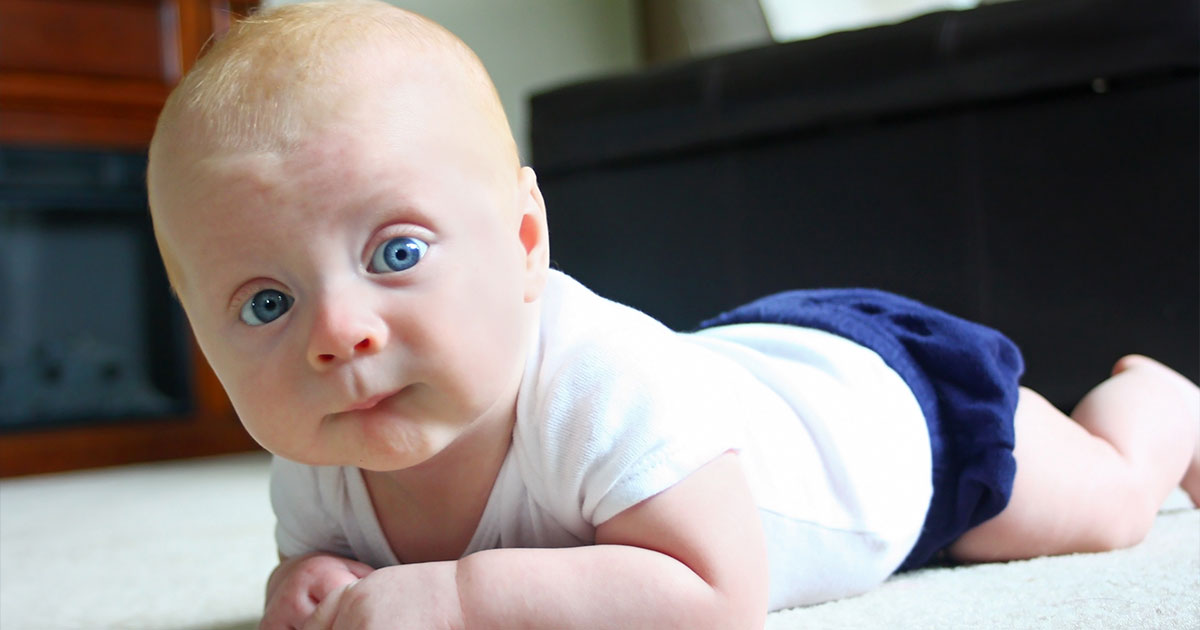 Movement Milestones: Babies 4 to 7 Months - HealthyChildren.org