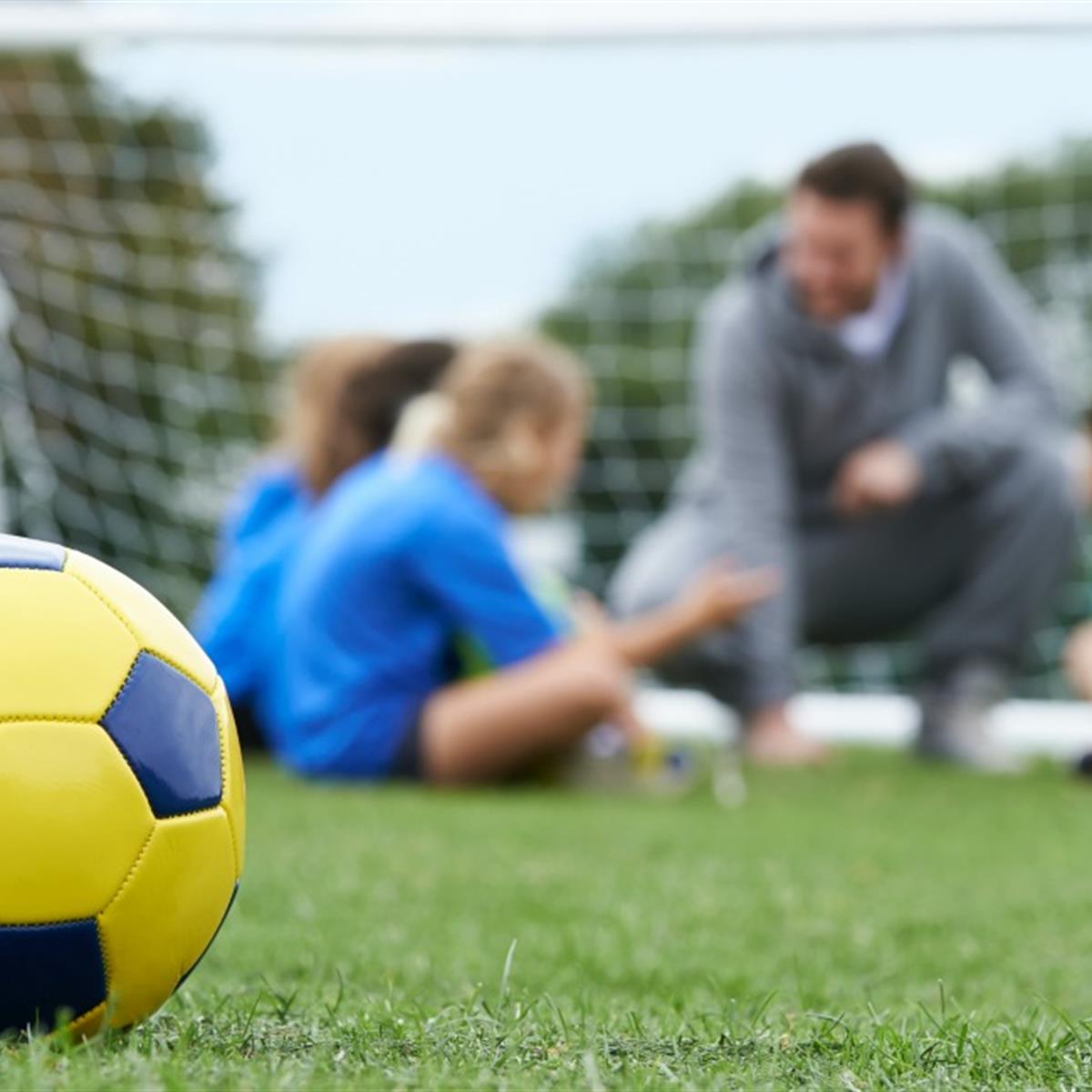 Las lesiones del fútbol los niños van en aumento - ¿Qué pueden hacer padres? - HealthyChildren.org