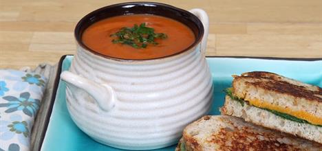 Recipe: Creamy Roasted Red Pepper Tomato Soup